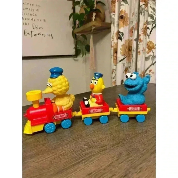 Vintage 1989 ILLCO Sesame Street Wind-Up Train Set  Toy Bert, Cookie, Big Bird - Picture 1 of 13